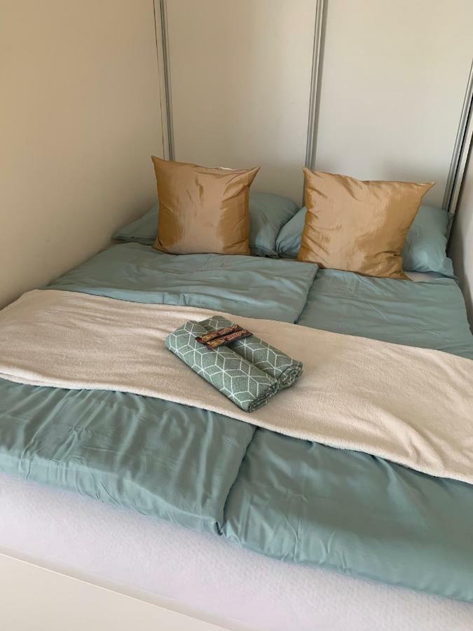 Gem In Gyor - Free Parking Apartment Bagian luar foto