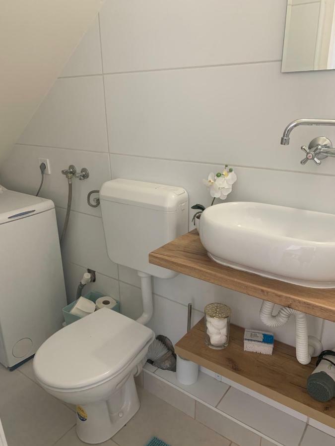 Gem In Gyor - Free Parking Apartment Bagian luar foto