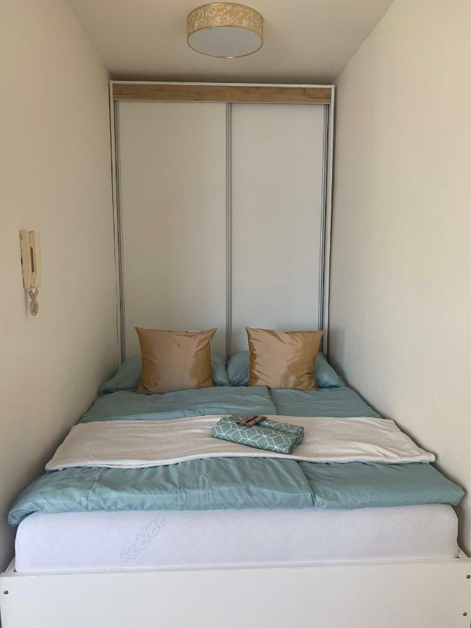 Gem In Gyor - Free Parking Apartment Bagian luar foto